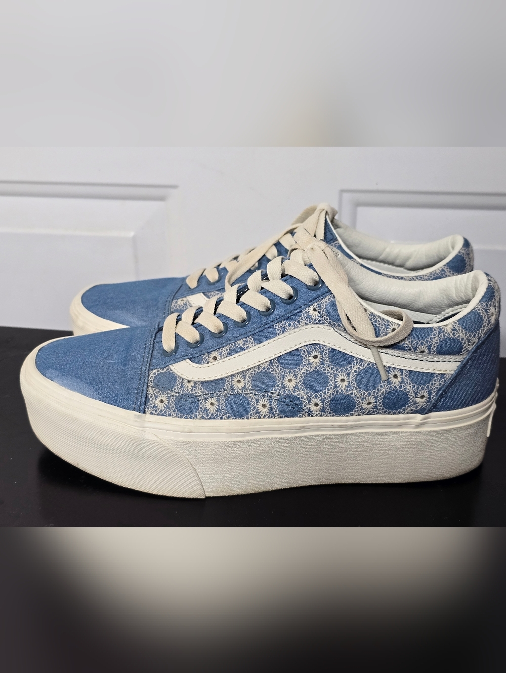 Vans Old Skool Stackform Sneakers Blue Floral White Lace Women's Lace-Up 7.5